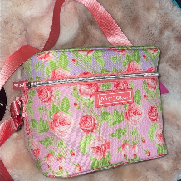 24HR DROP ⬇️ Betsey Johnson Insulated Cooler lunch tote - Picture 1 of 3